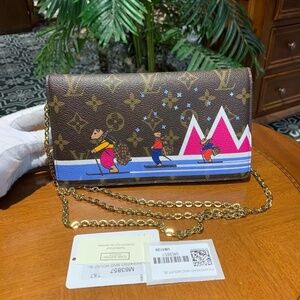 N16 Slightly Used Louis Vuitton  Weekend Limited Version  Monogram Bag